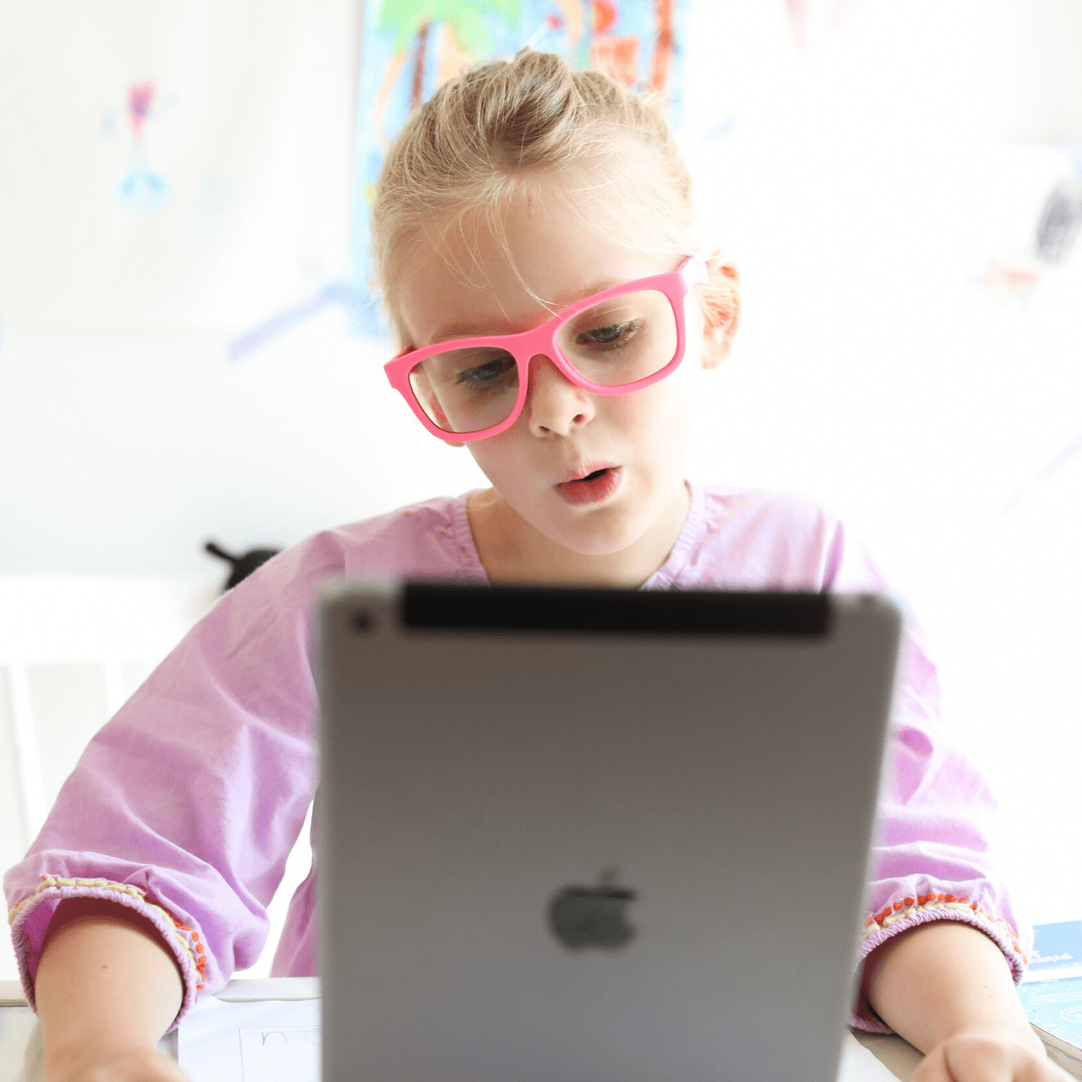 Screen Savers: Think Pink! Navigator - Norani Baby