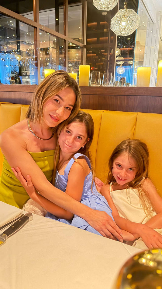 The 'Perfect Mom' Era Is Over: Why I Stopped Performing Motherhood in 2026 - Norani Baby