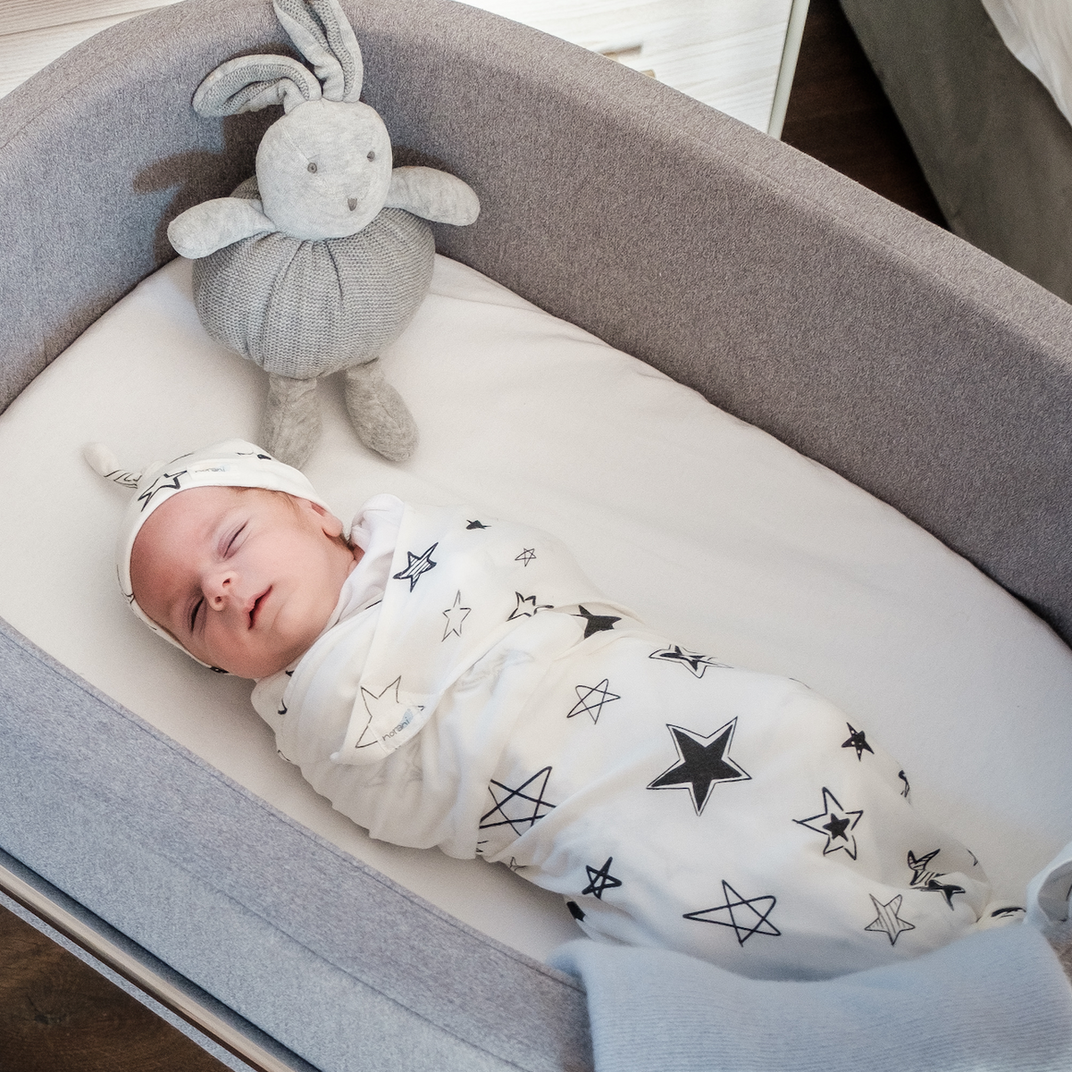 Baby discount bed swaddle