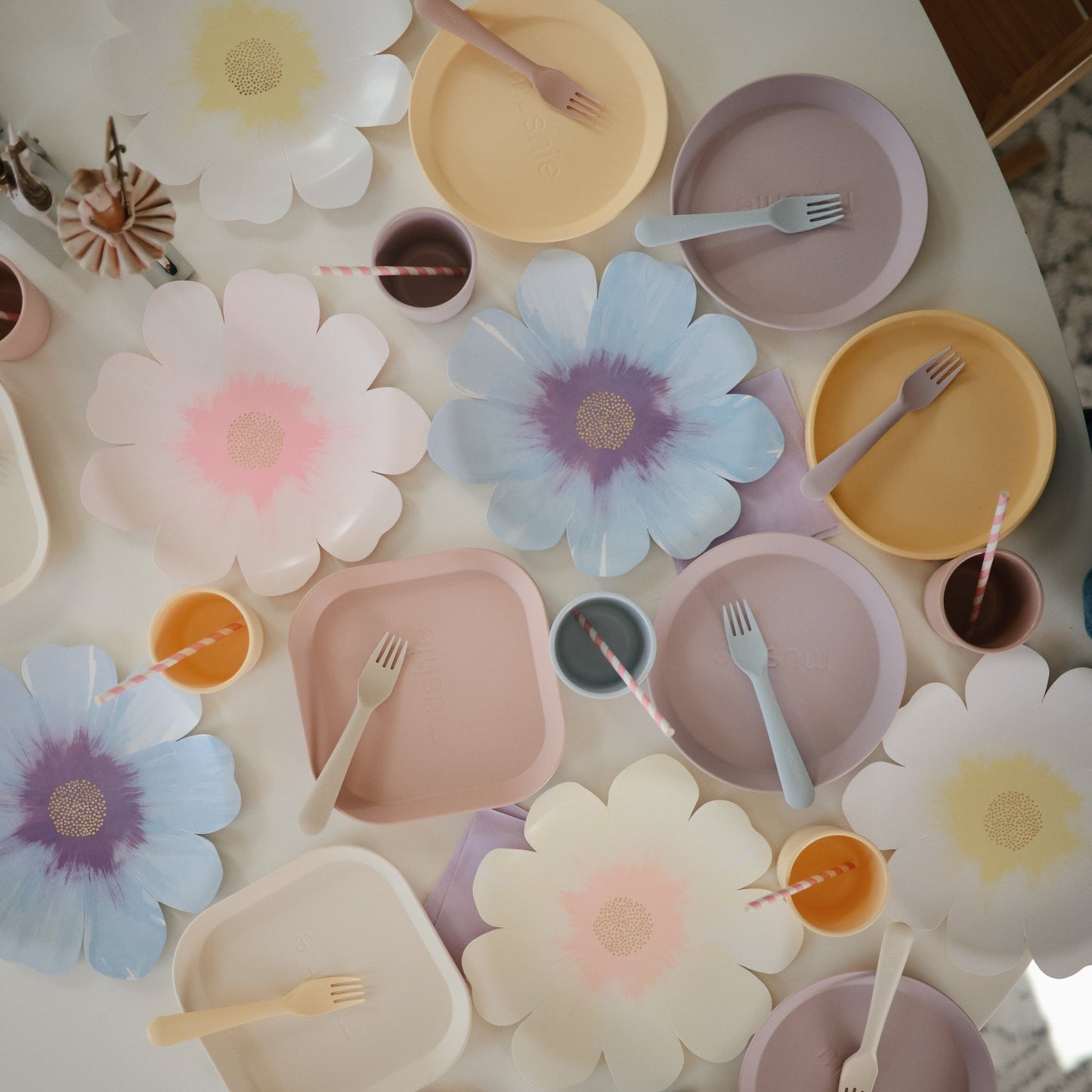 Round Dinnerware Plates - Norani Baby