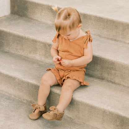 Almond Speckles Knotted Bow Baby Shoe - Norani Baby