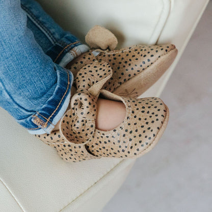 Almond Speckles Knotted Bow Baby Shoe - Norani Baby