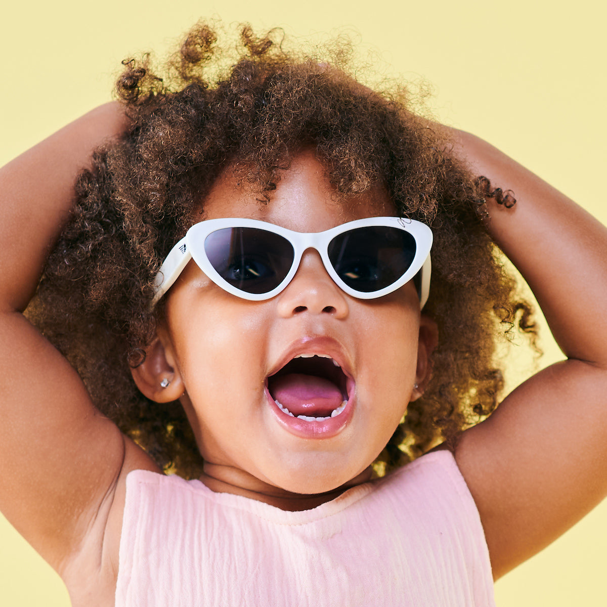 Wicked White Cat-Eye I Smoke Lenses