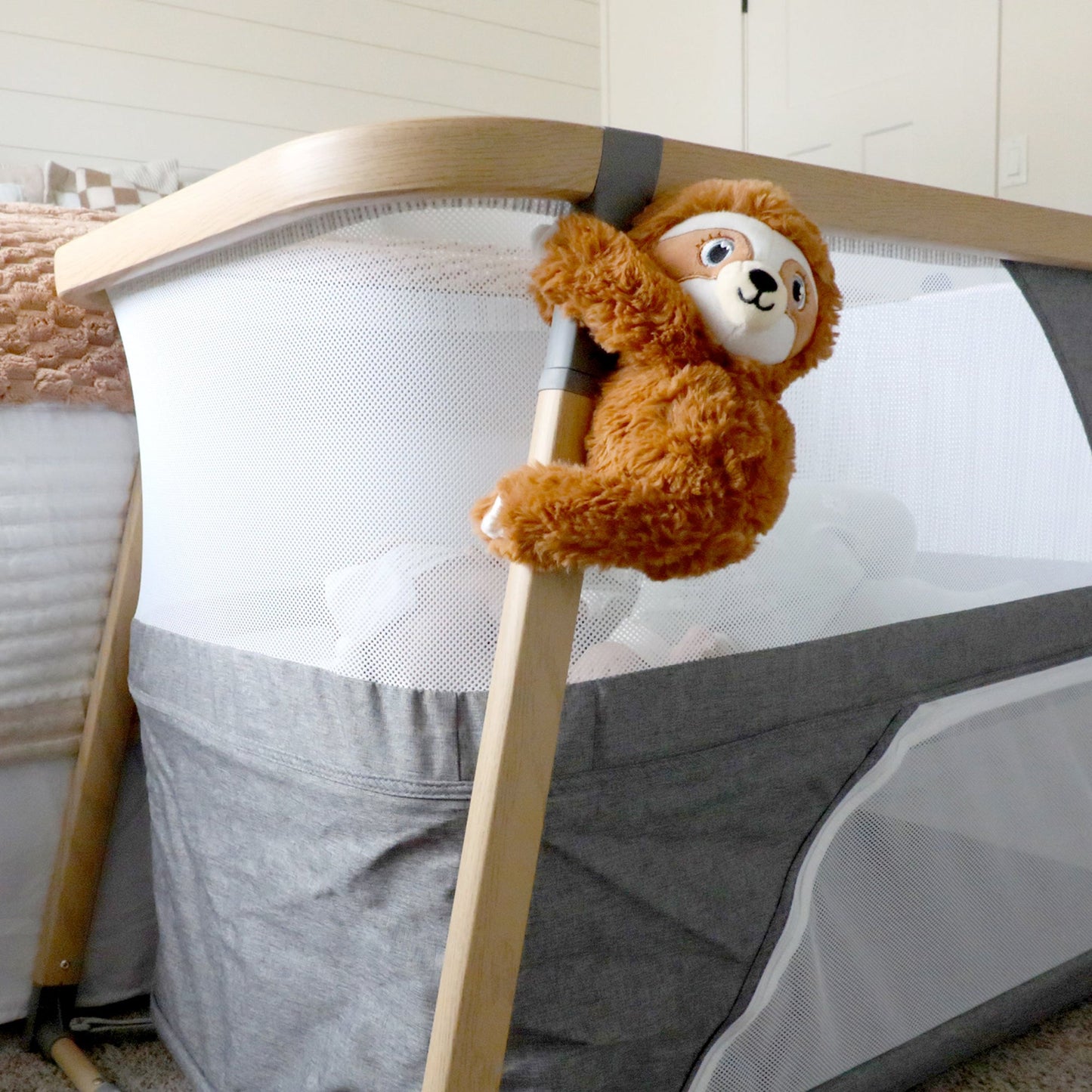 Baby Shusher Sloth – Plush Sound Machine with Real Shushing Sound & Smart Cry Detection - Norani Baby