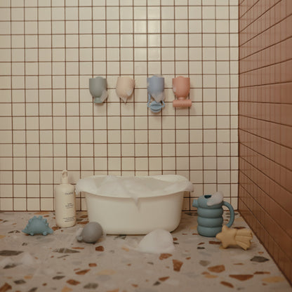 Pour and Play Bath Set