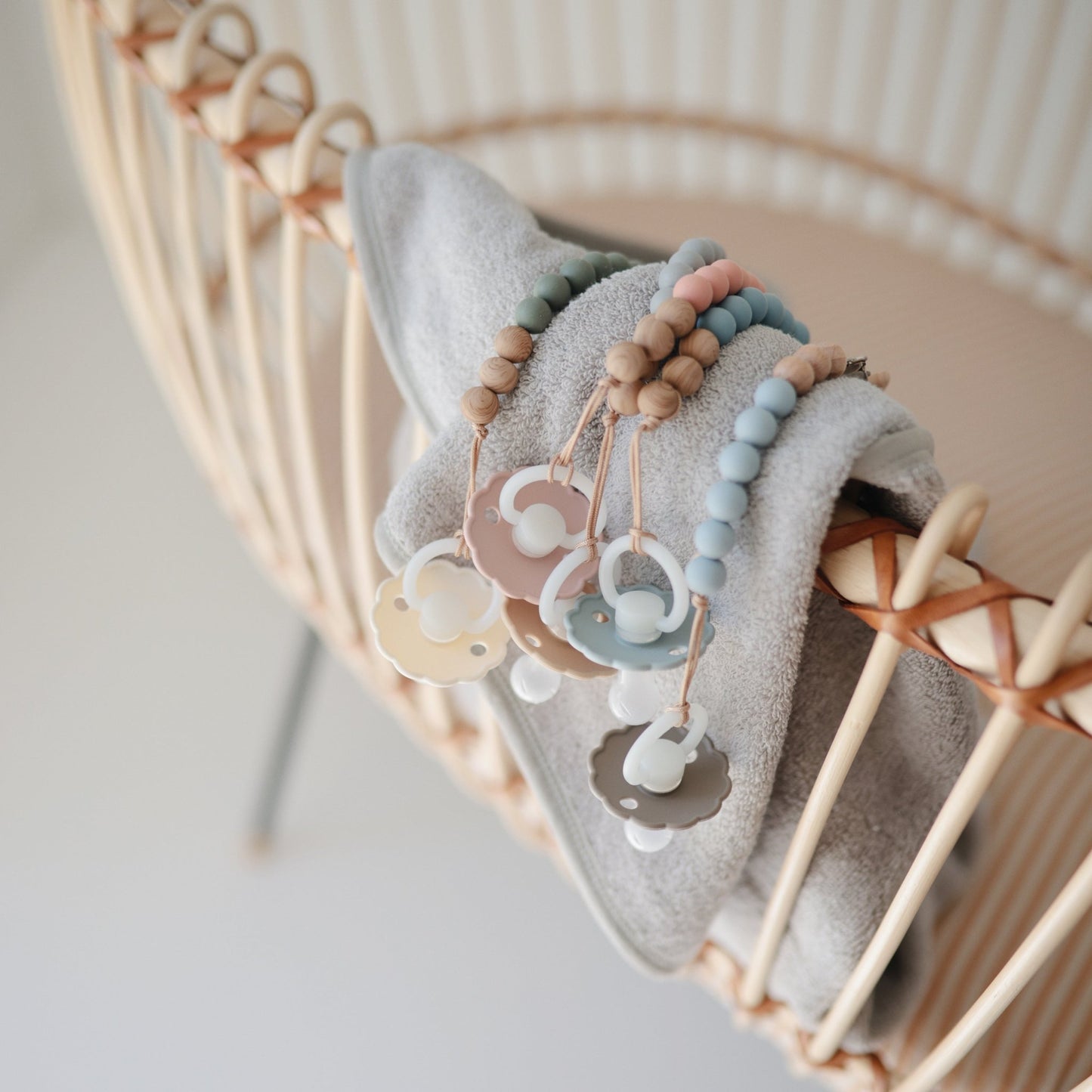 Silicone Pacifier Clip | Eva - Norani Baby